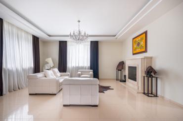 Дом, Околица ДСК (Докукино д.), 368.9 кв.м