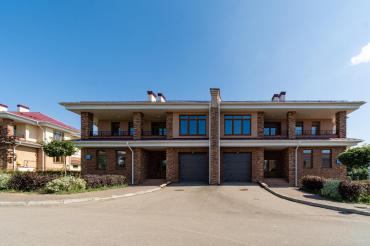 Таунхаус, 437 кв.м