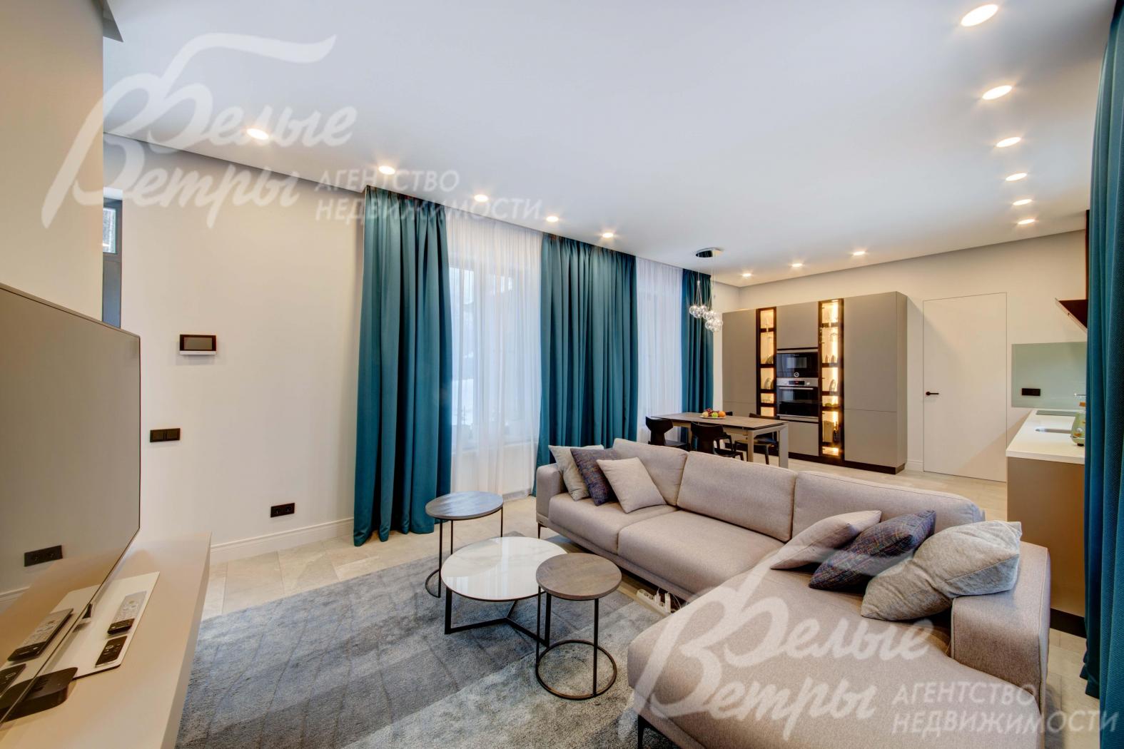 Гостевой дом площадью 150 кв.м с гаражом 