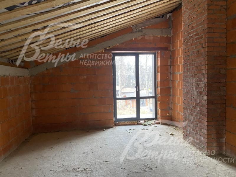 Выход на балкон из мастер спальни