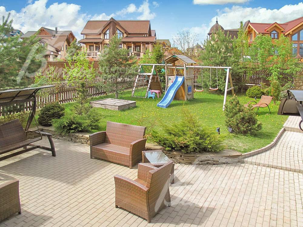 Детский игровой комплекс на участке