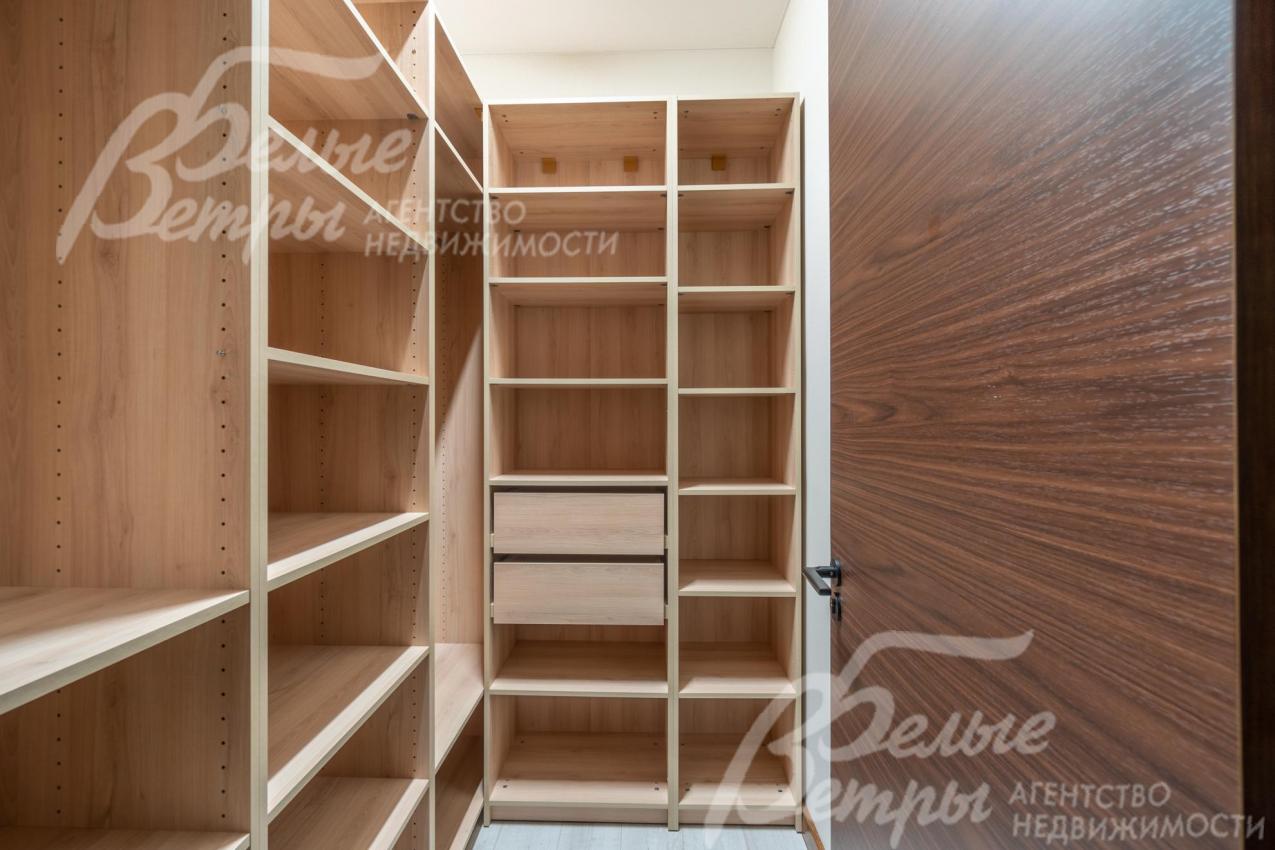 Гардеробная на втором этаже
