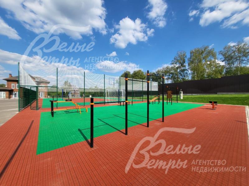 Площадка для воркаута в поселке Ильичевка