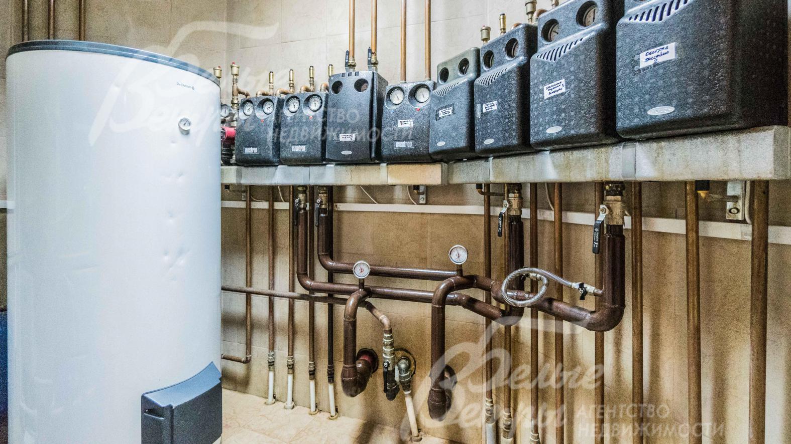 Медная обвязка труб в котельной