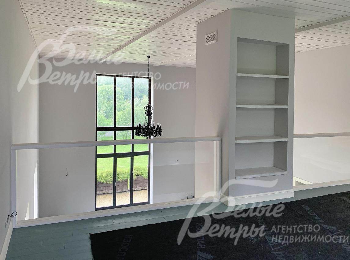 Холл на 2 этаже