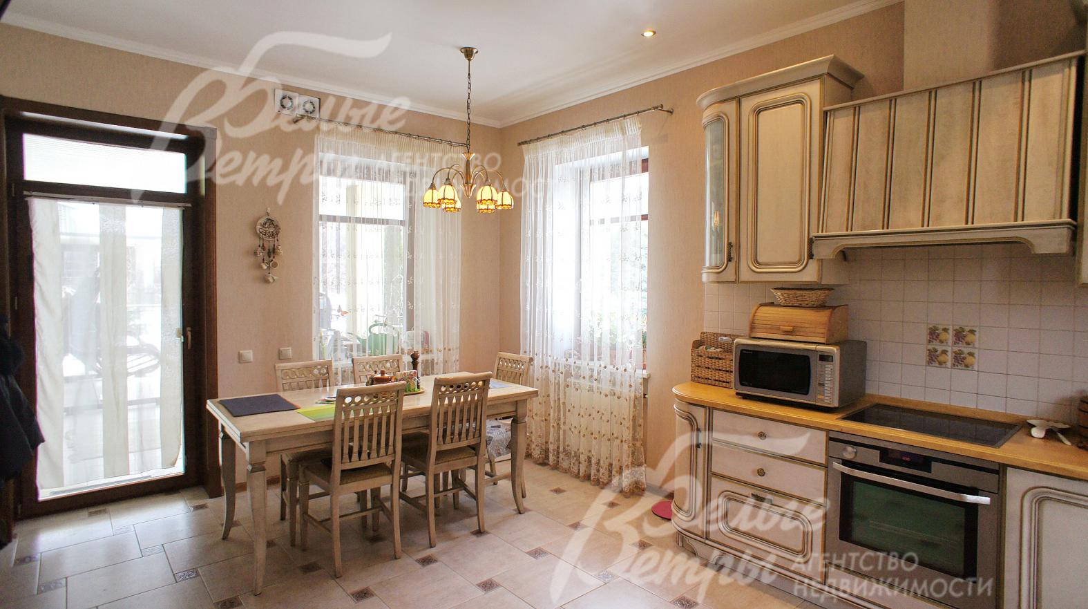 Кухня 20 кв.м с выходом на террасу