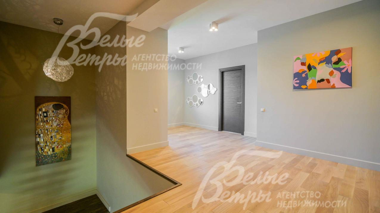 Холл второго этажа