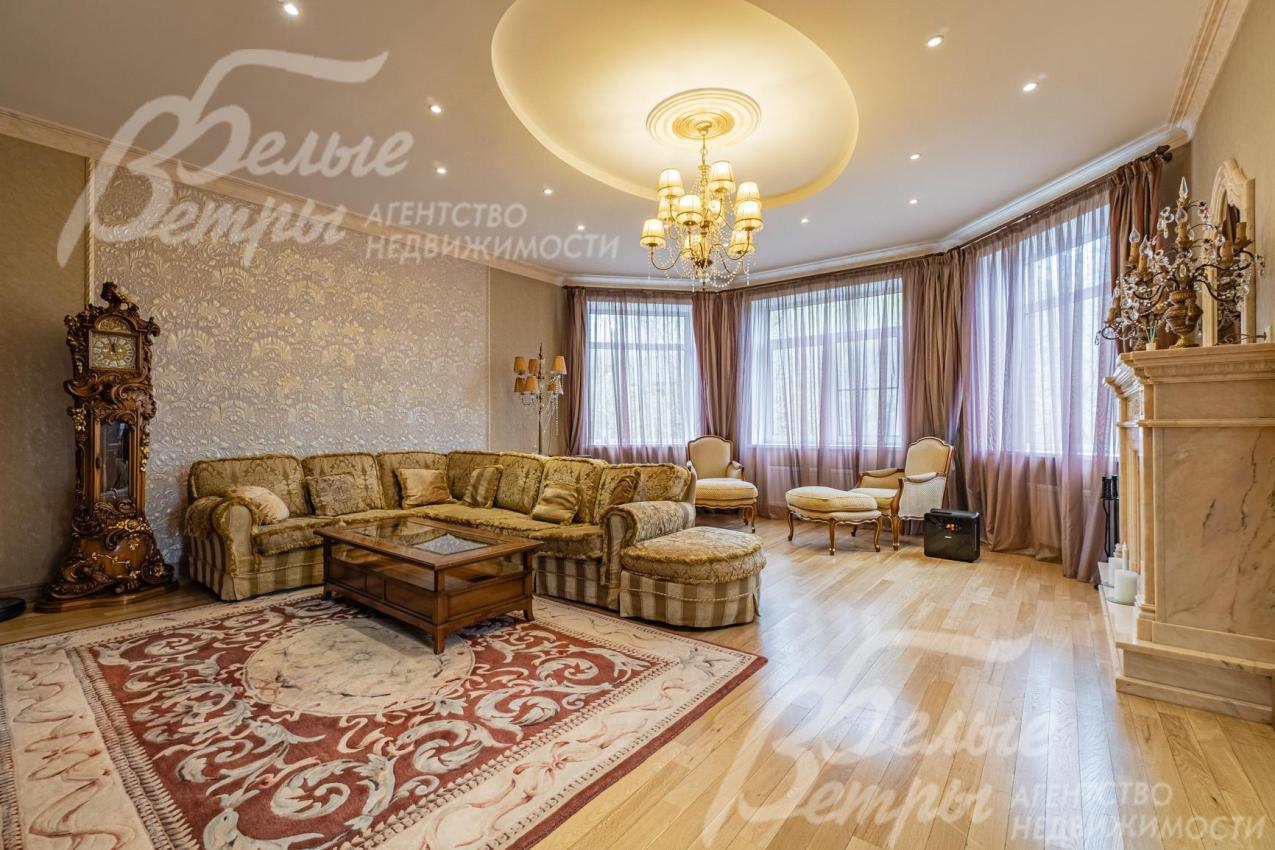 Гостиная 39 кв.м с камином