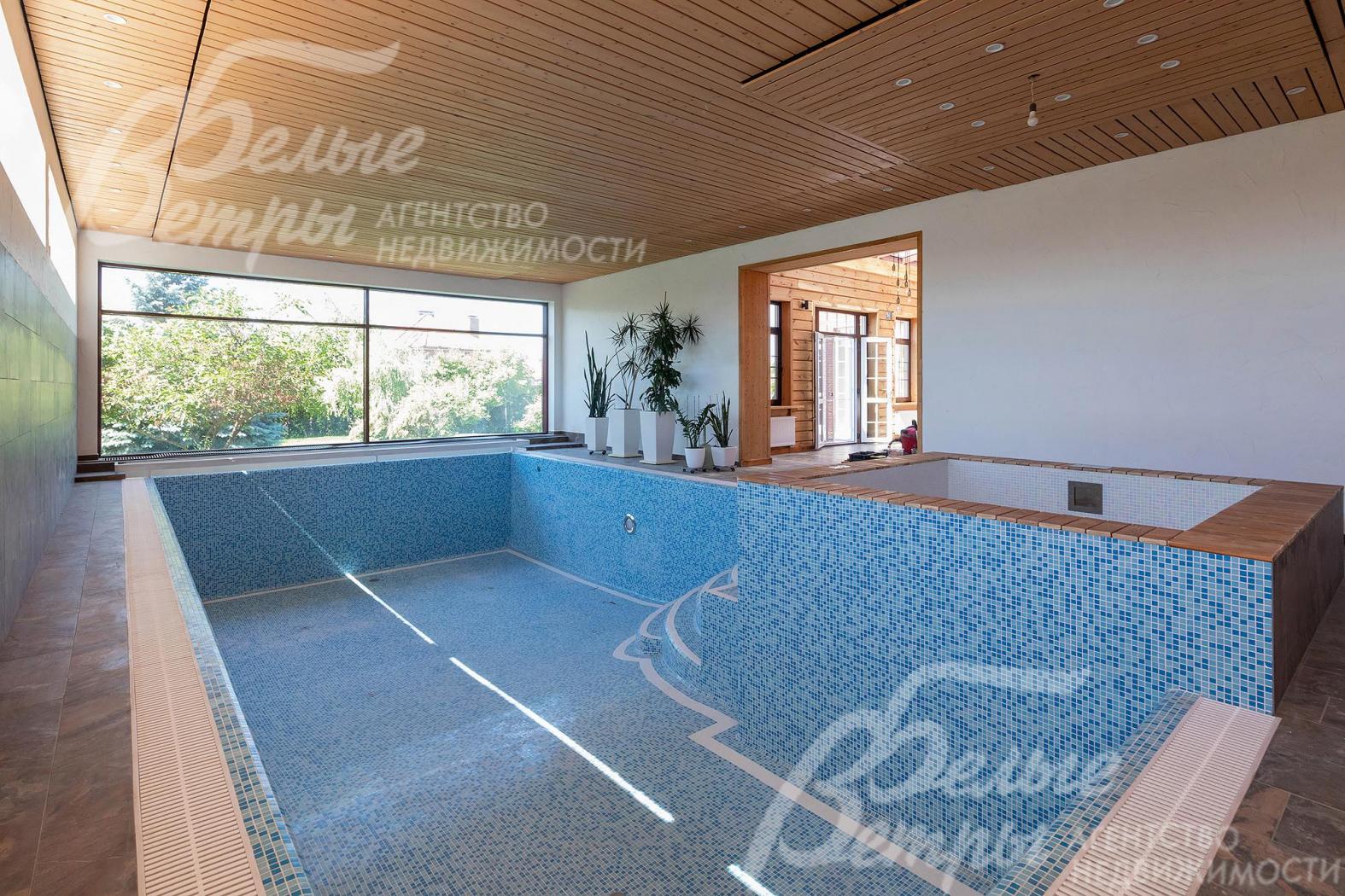 Бассейн переливной