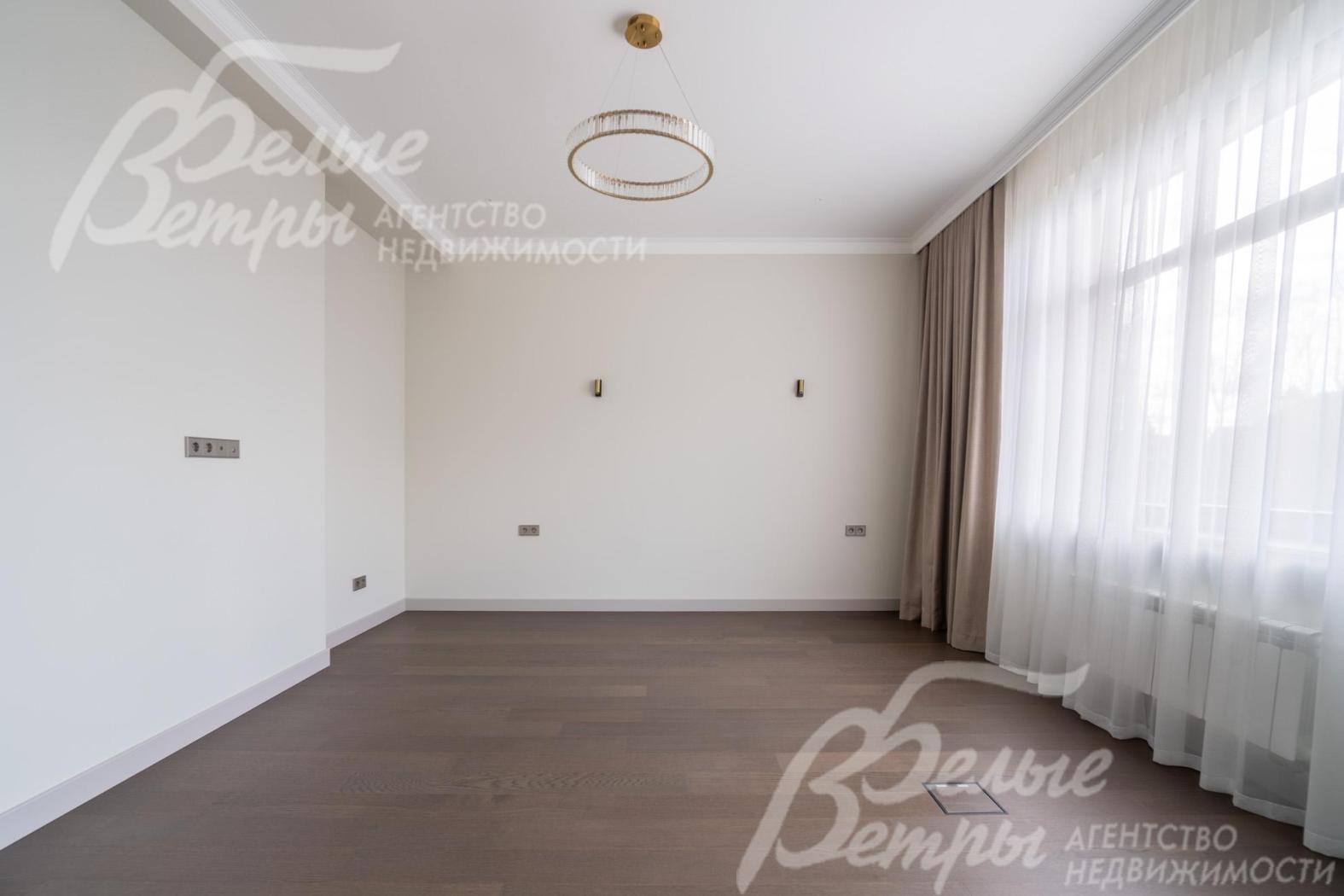 кабинет/2-я спальня при мастер спальне 