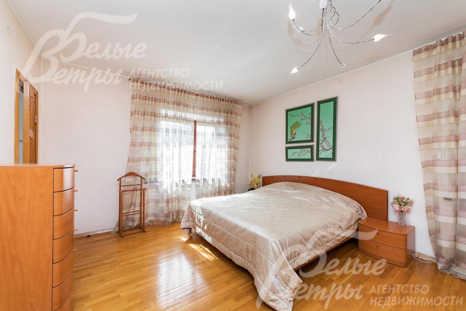 В доме 5 спален