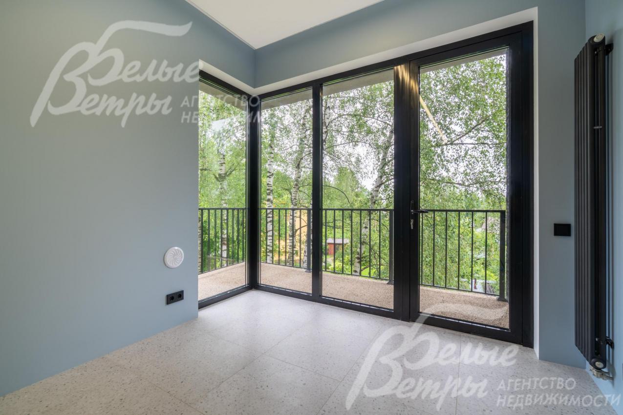 В доме установлены контрастные вертикальные биметаллические радиаторы