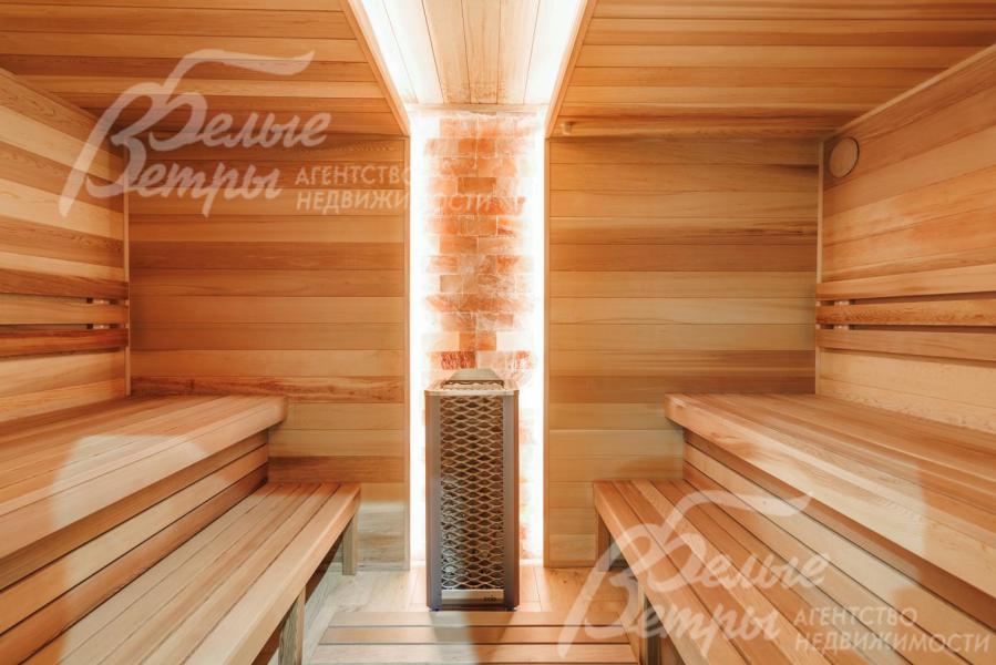 Красный кедр и гималайская соль создают атмосферу настоящего СПА