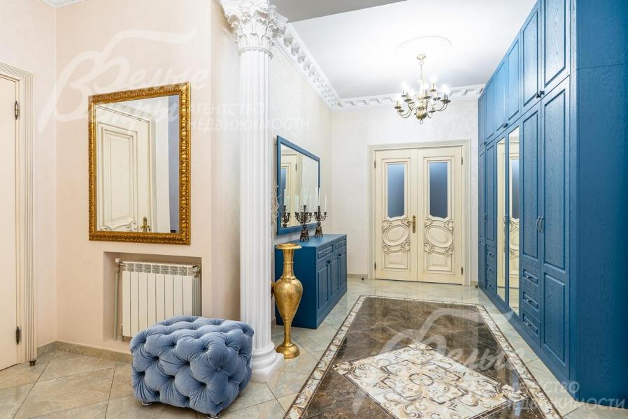 Холл-прихожая