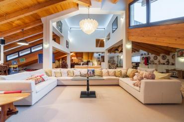 Дом, 2200 кв.м