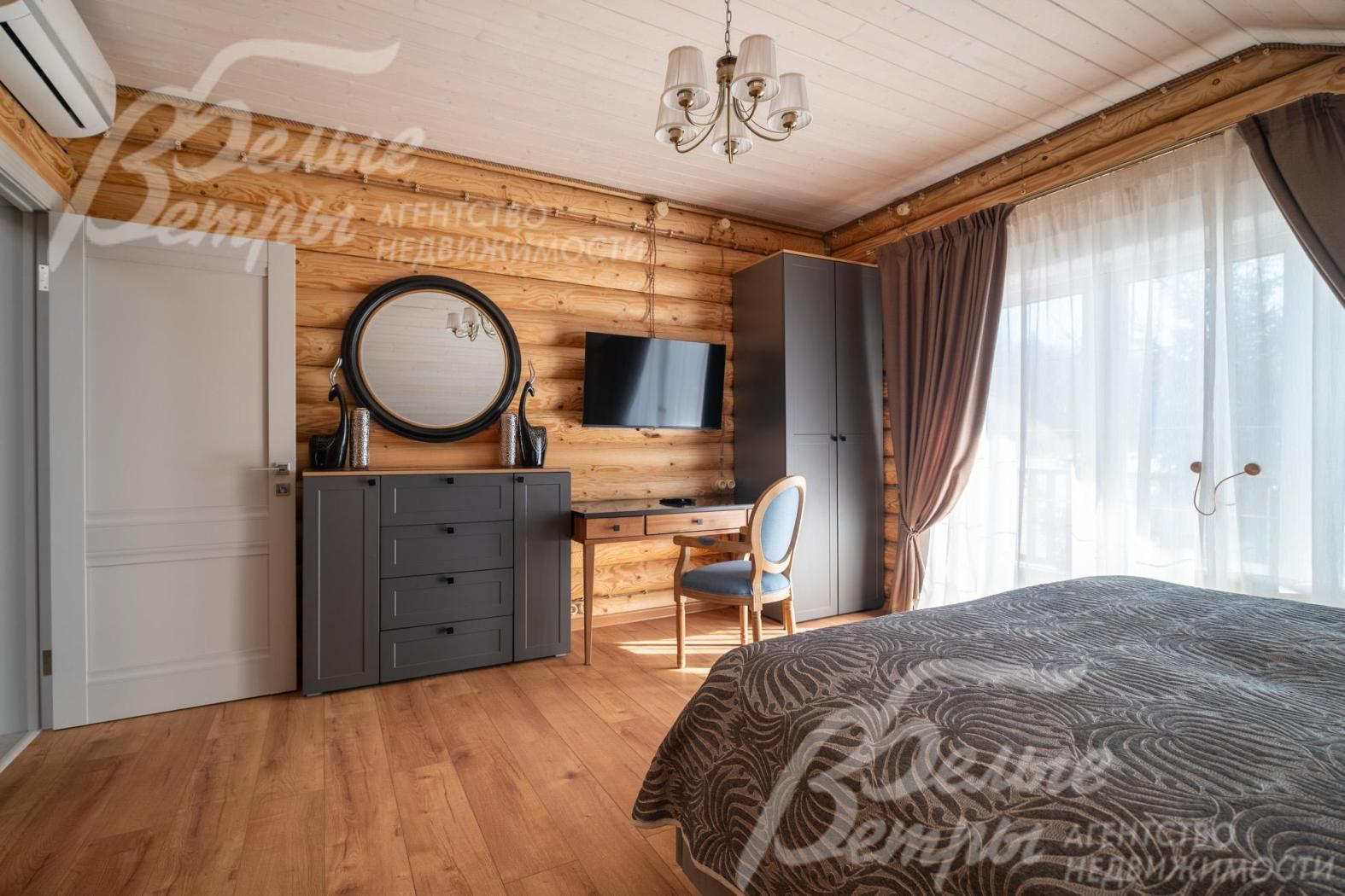 В каждой спальне второго этажа есть выход на собственный балкон