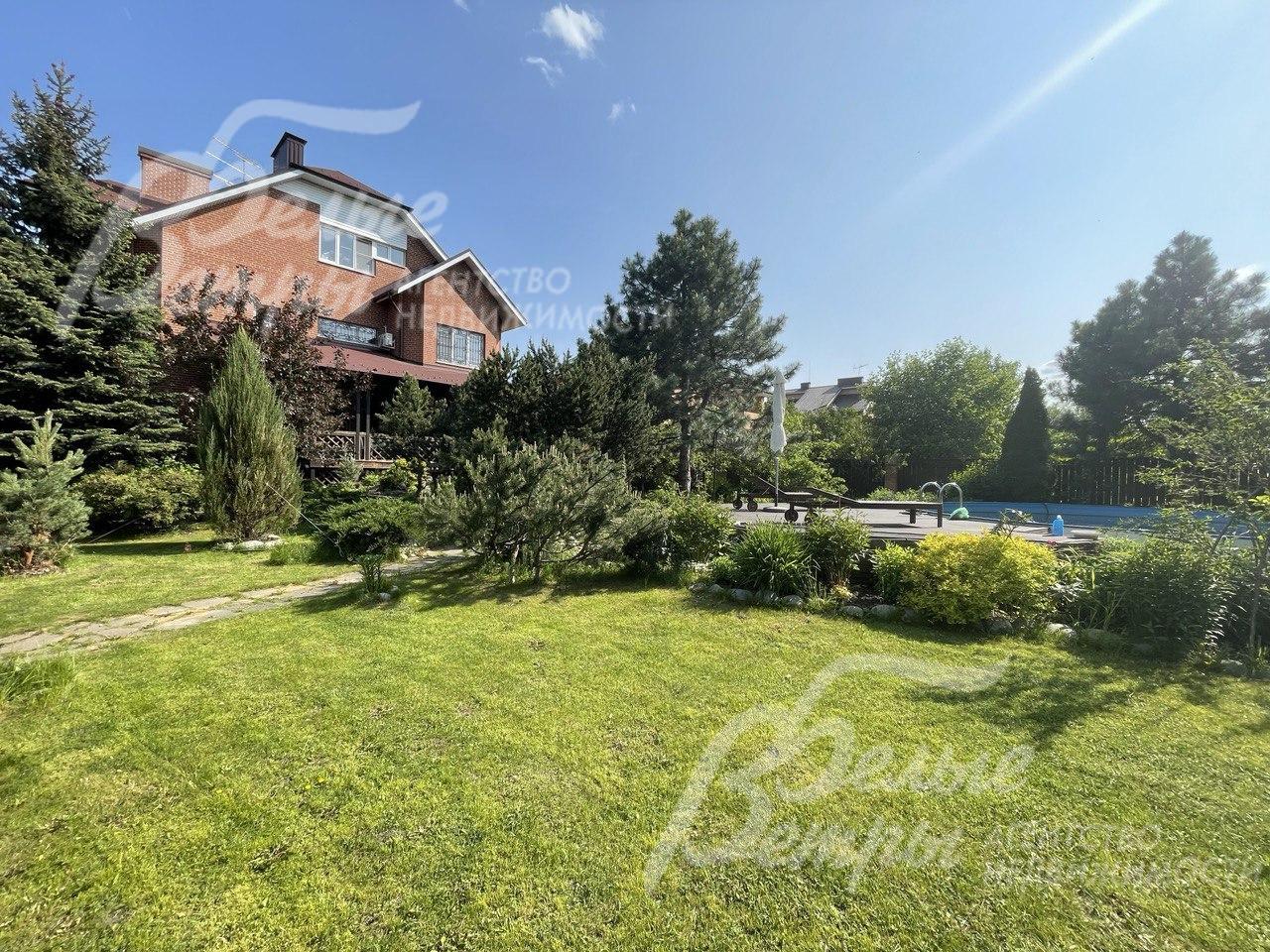 Дом на живописном участке 15 соток