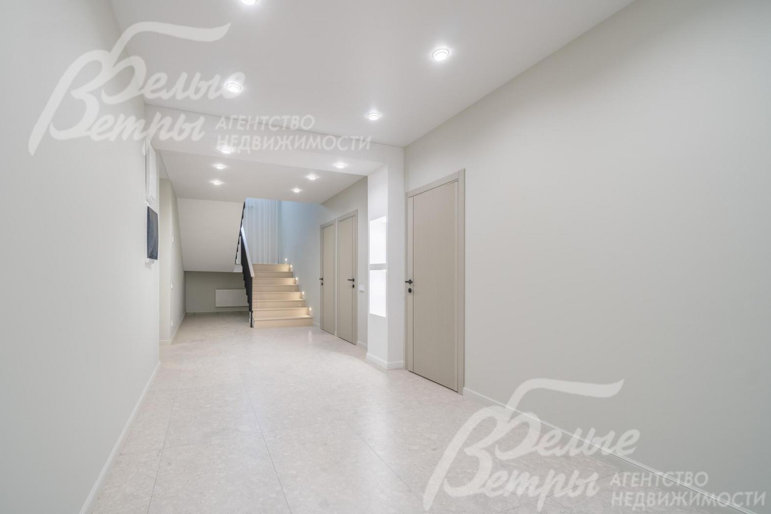 Цокольный этаж со множеством помещений