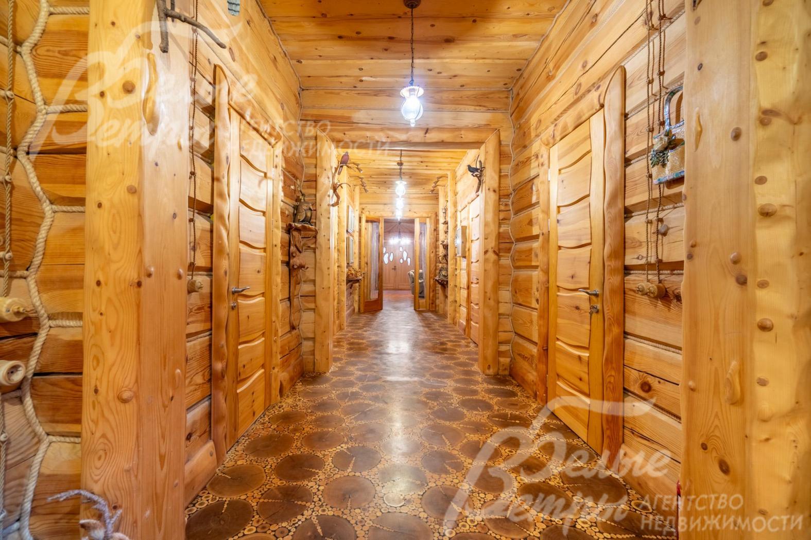 Оригинальный наборный пол из спилов дерева