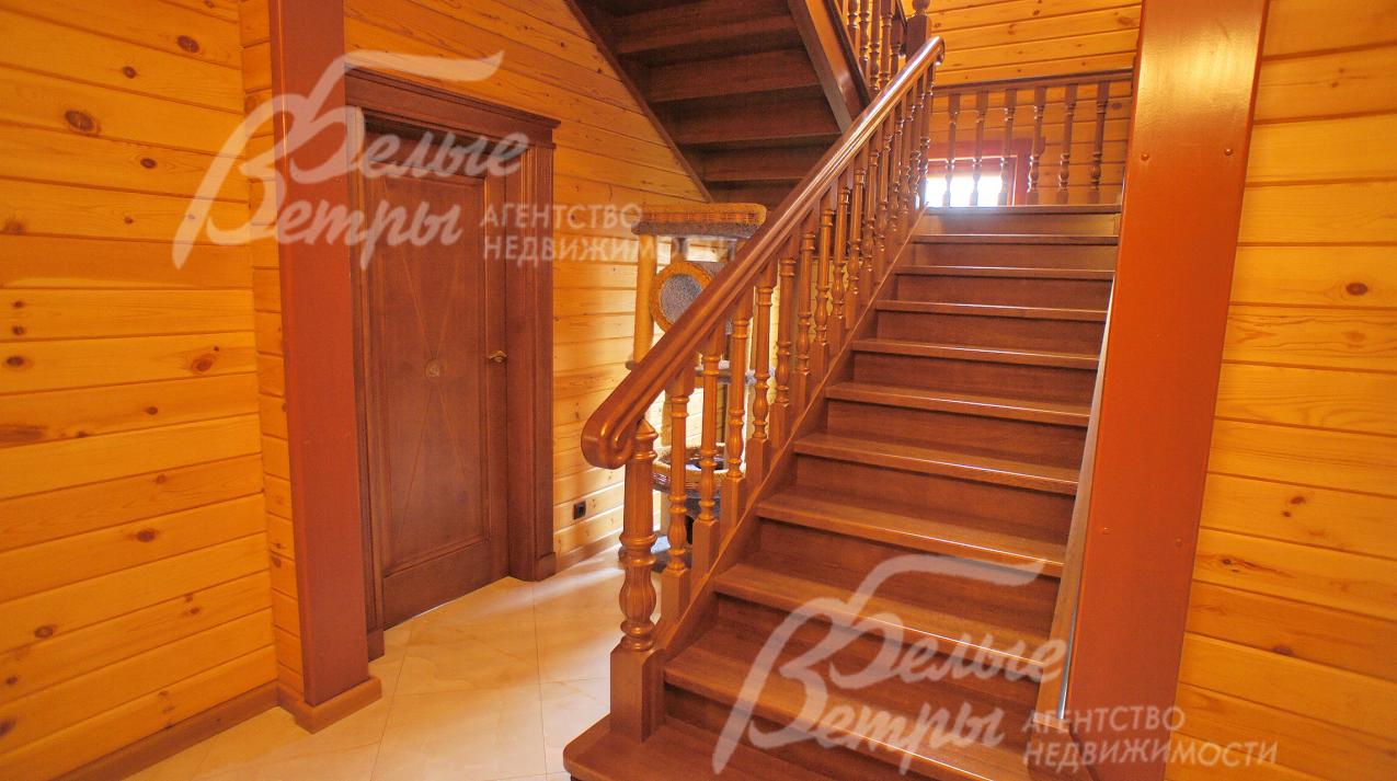 Лестница массив дуба