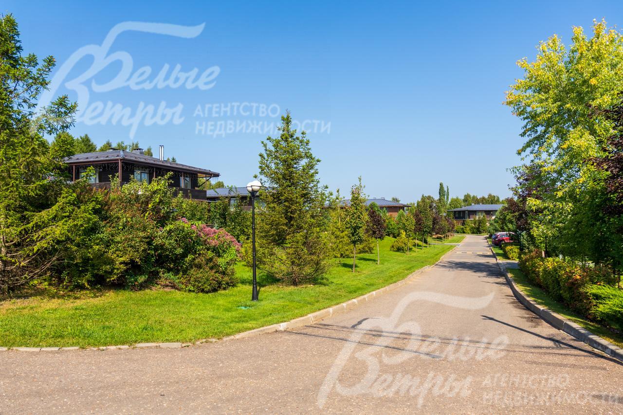 Широкие дороги в поселке Варварино Эко