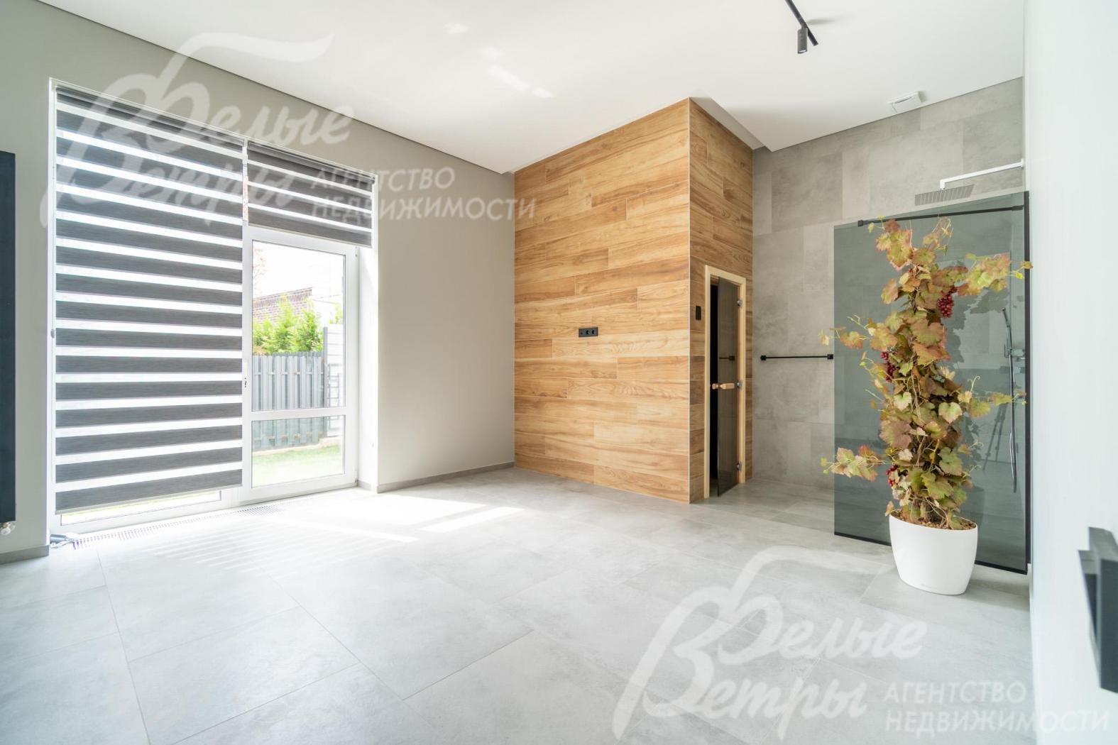 Спа-зона с сауной и душевой и выходом на участок