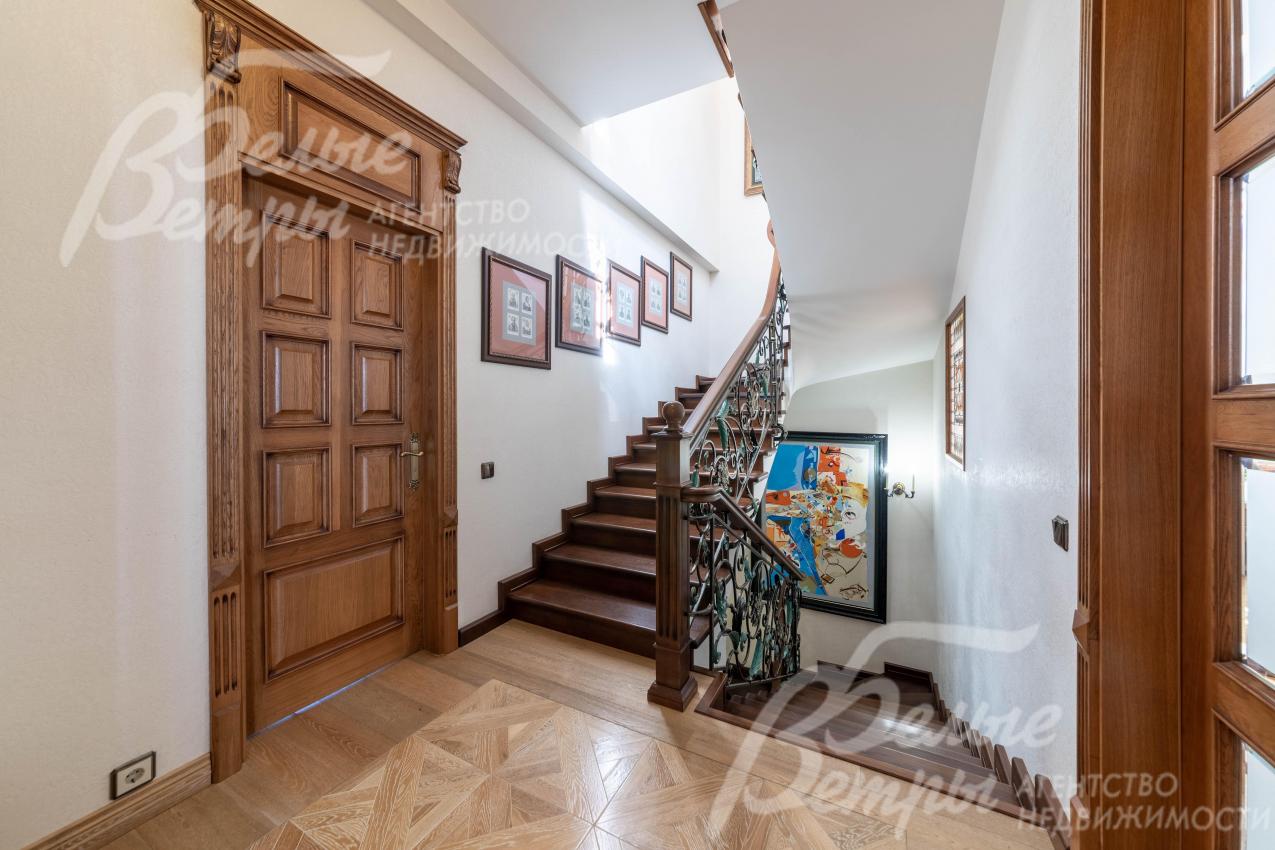 Холл 2го этажа