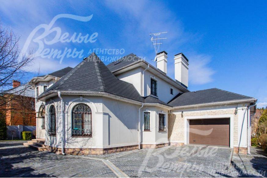 Парковка на три машиноместа