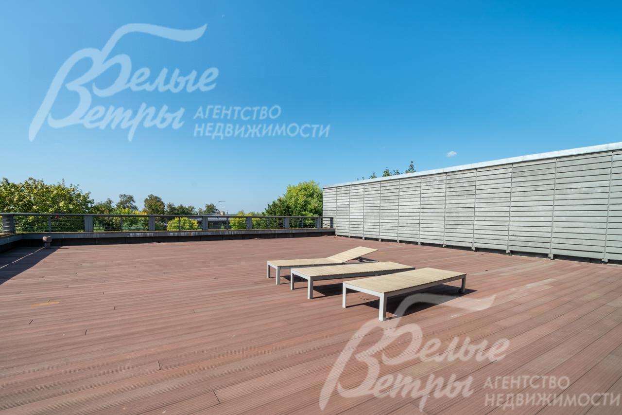 Открытая терраса для солнечных ванн