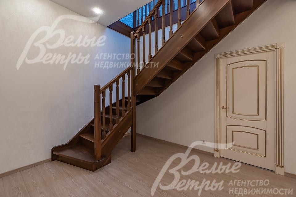 Межкомнатные двери Alvero из цельного бука, покрытого эмалью