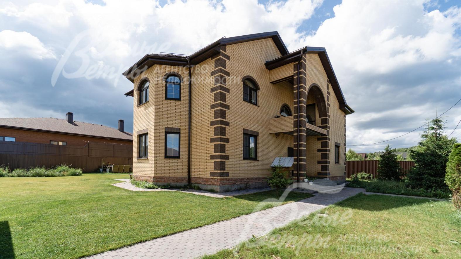 Дом под ключ с центральными коммуникациями