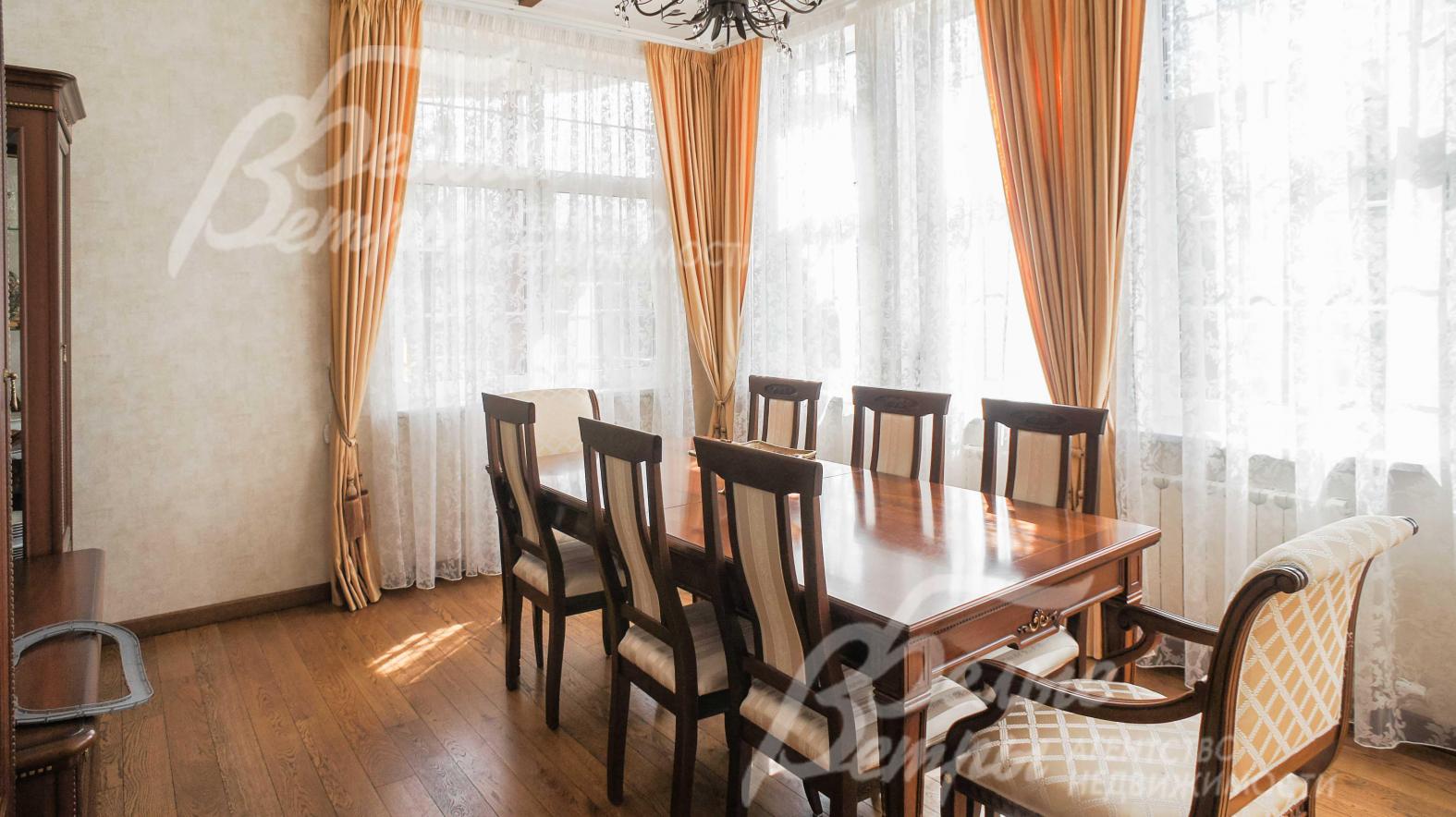 Дом в аренду площадью 310 кв.м в обжитом коттеджном поселке Ильичевка