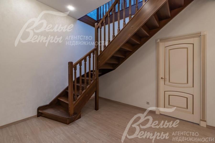 Межкомнатные двери Alvero из цельного бука, покрытого эмалью