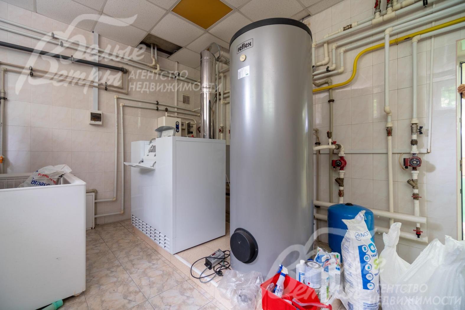 Котельная на цокольном этаже, полностью оборудована