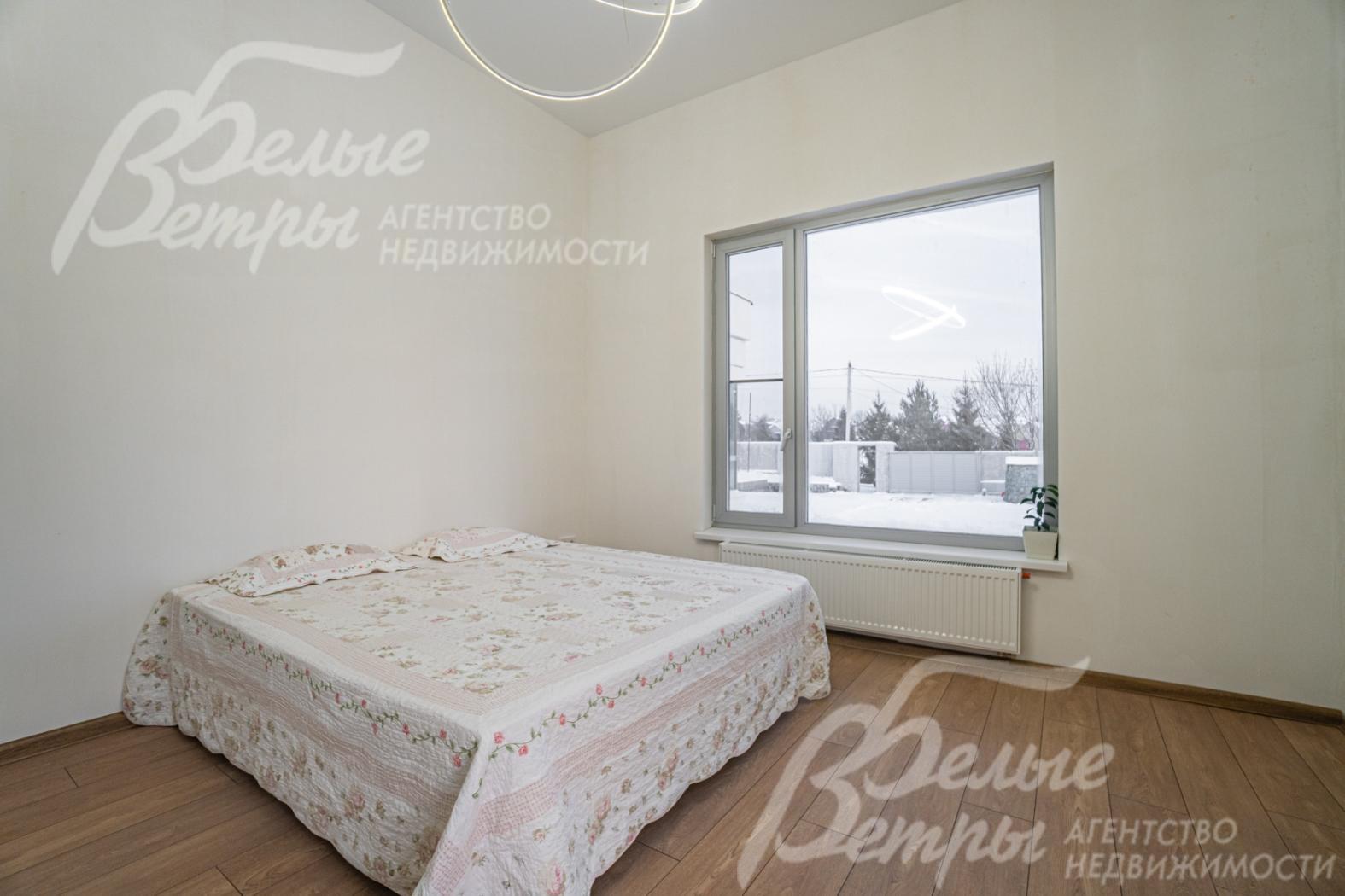 В спальне 20 кв.м также свой санузел и гардеробная. 