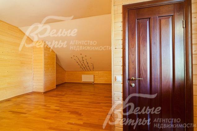 Спальня в мансардном этаже