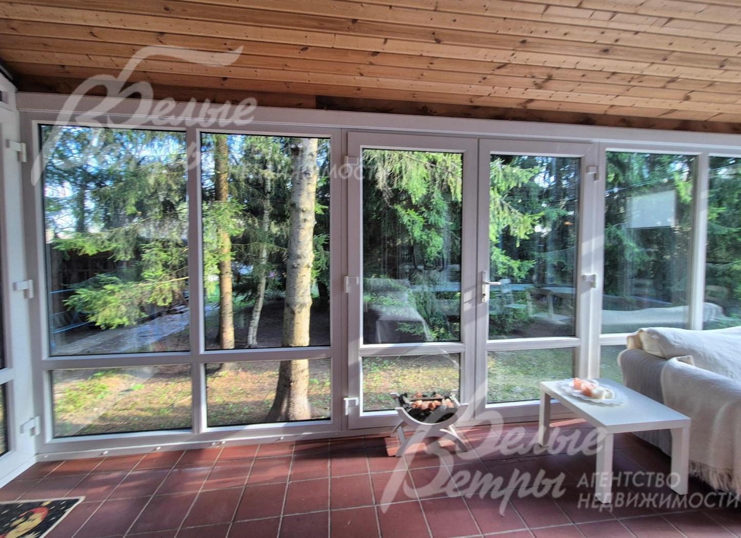 Живописный вид с террасы