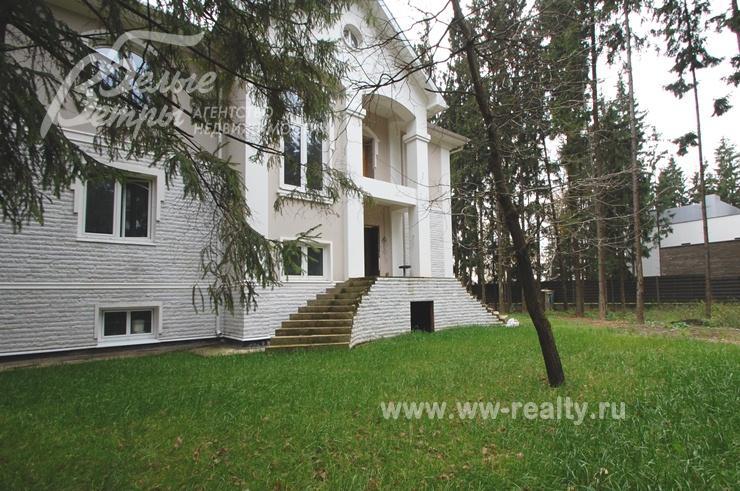 Кирпичный дом на Калужском шоссе