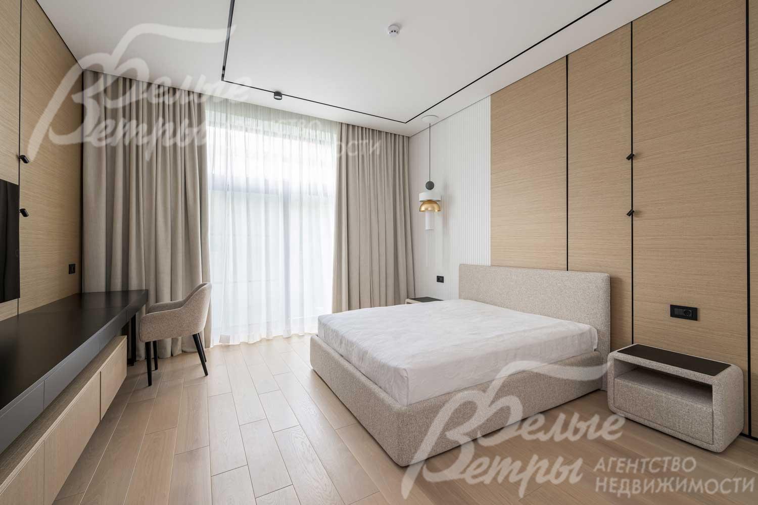 Стены: итальянский шпон Canaletto