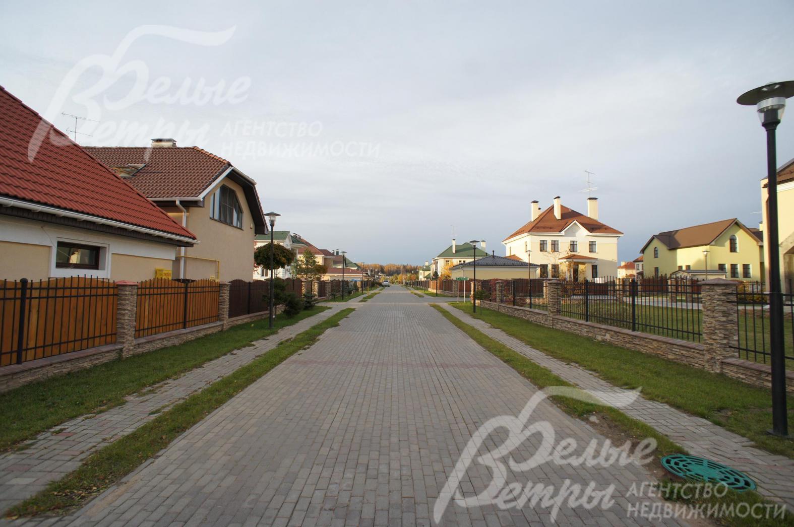 Широкие асфальтированные дороги