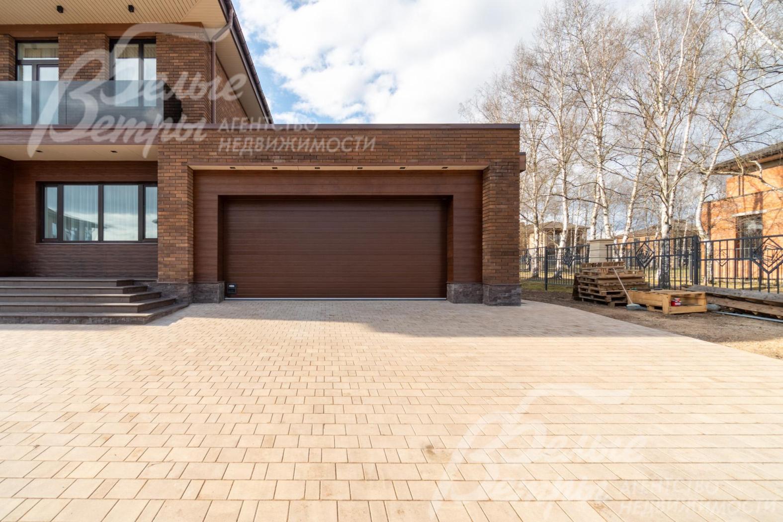 Парковочная площадка перед гаражом