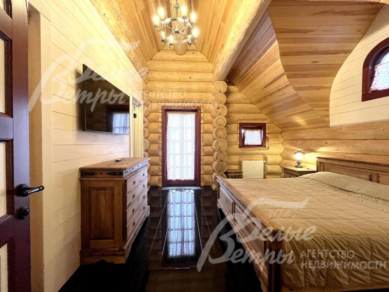 В каждой спальне - выход на собственный балкон