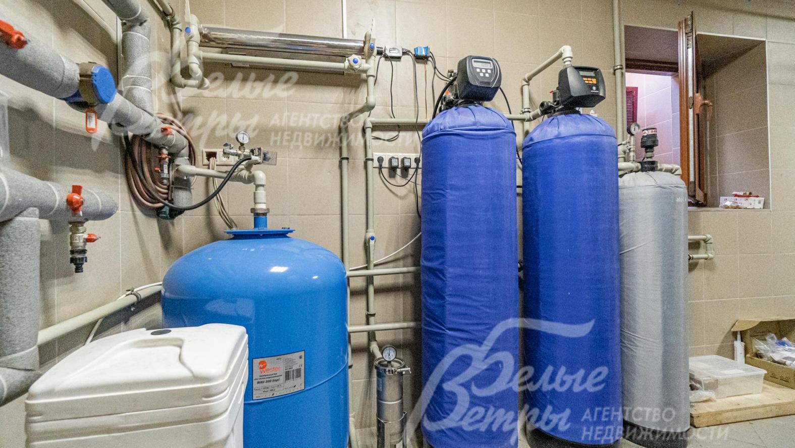 Многоступенчатая система фильтрации и умягчения воды.					
