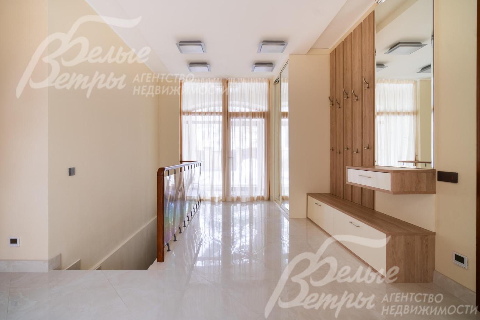 Холл-прихожая