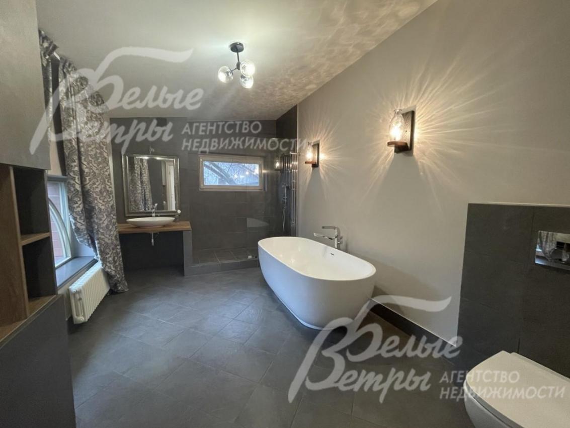 Санузел в мастер-спальне