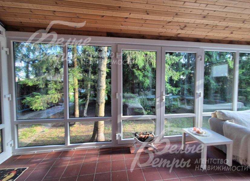 Живописный вид с террасы