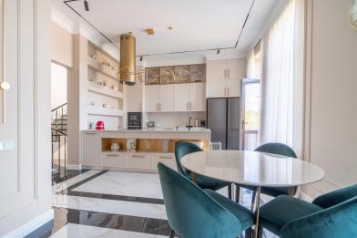 Дом, Ильичевка к/п (Ильичевка), 542 кв.м