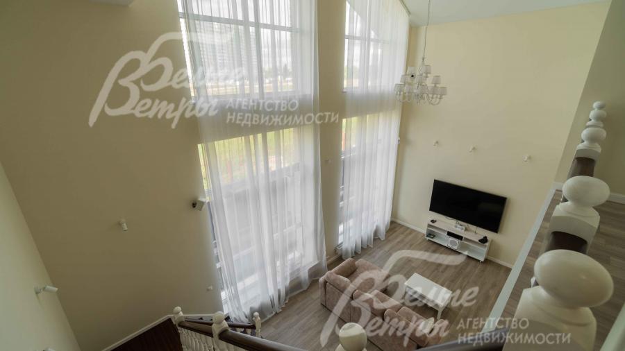 Гостиная со вторым светом