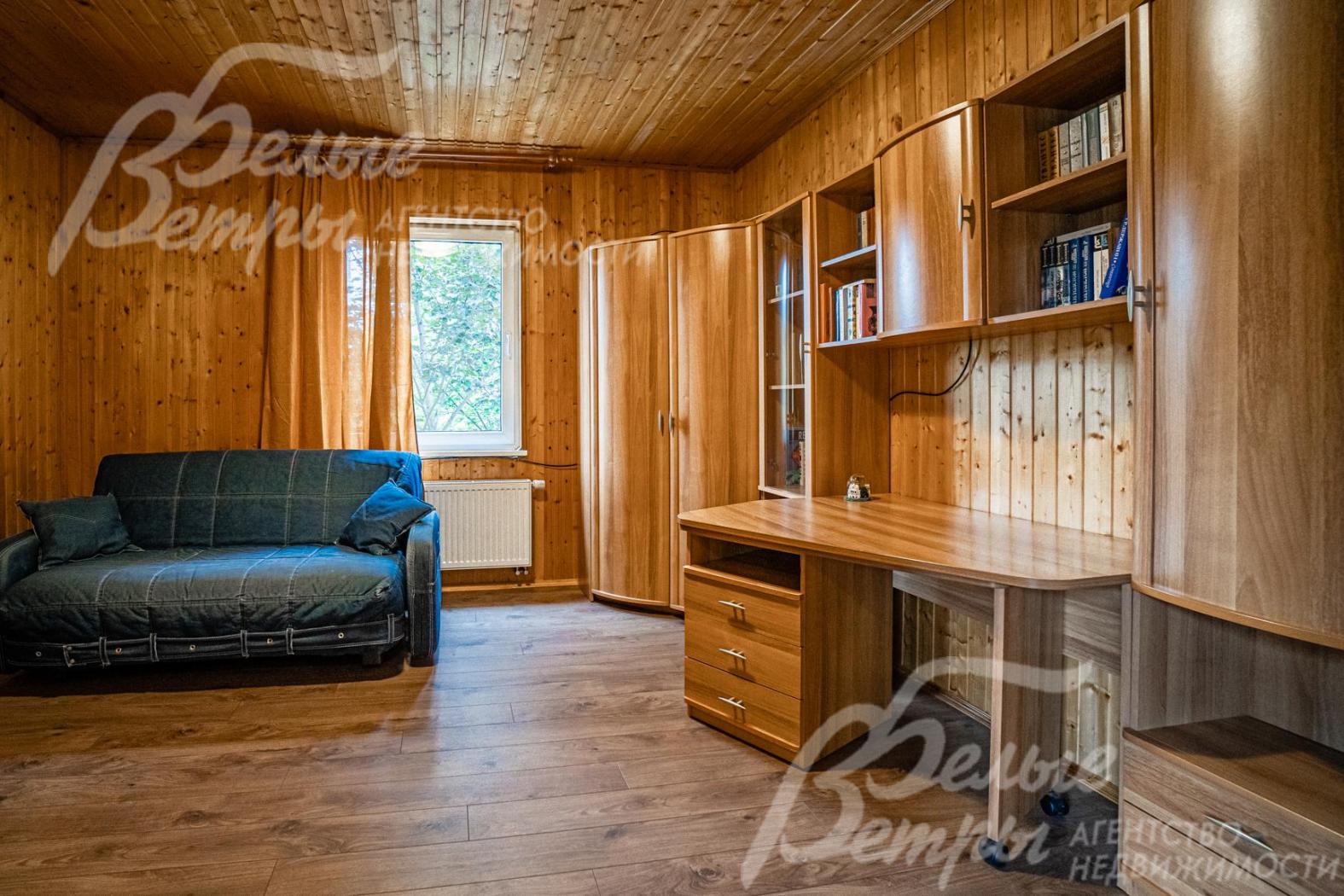 Спальня-кабинет на 2ом этаже