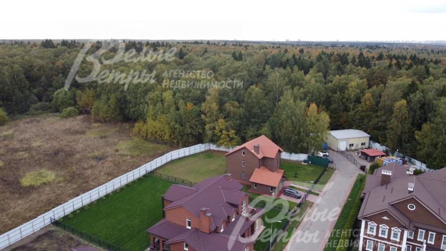 Участок в приватной, самой высокой части поселка